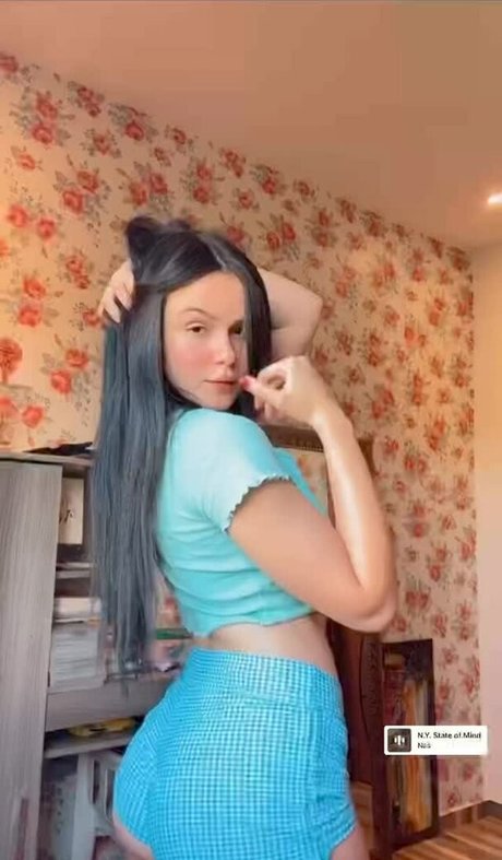 emanuellemndss pornstar naked image