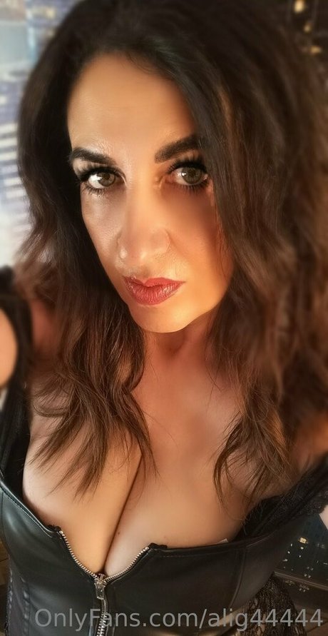 alig44444 best actress pic