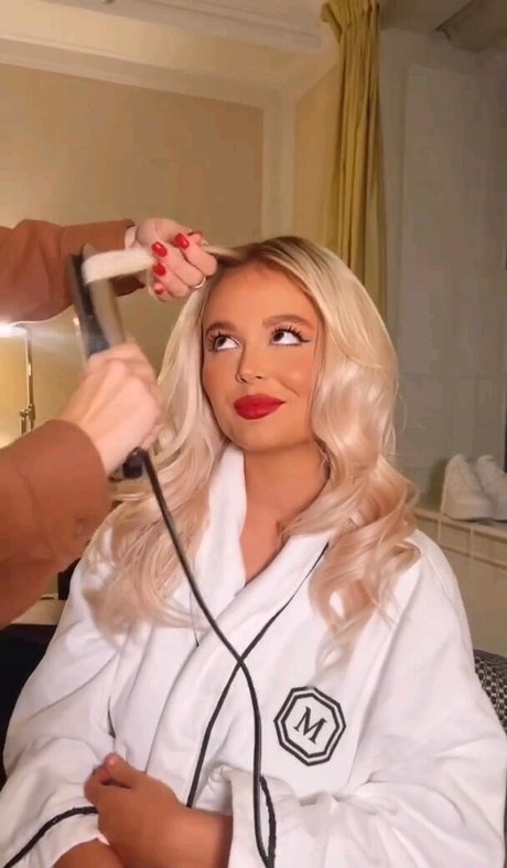 Emily Lind model perfect image