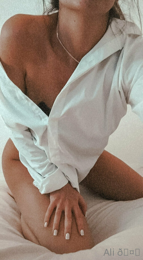 curvy babe onlyfans porno img