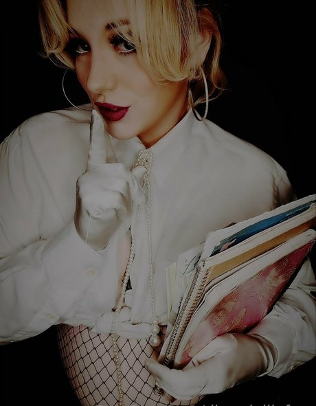 dizzydolliefree beautiful actress image