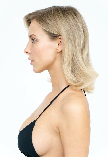 Oxana Streltsova model pornographic images