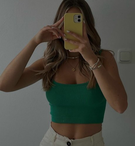 Paula Doeringer beautiful model pictures