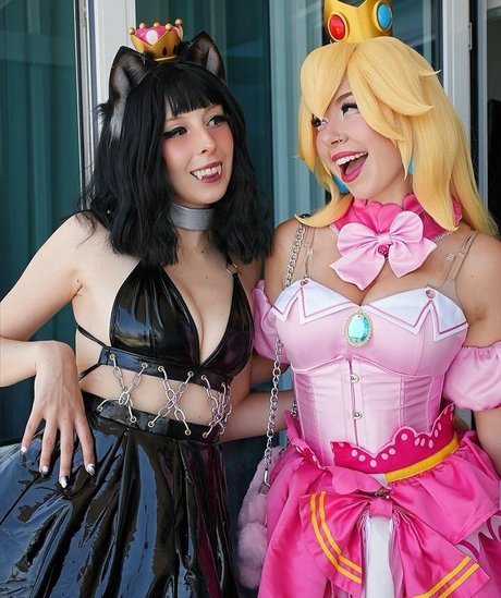 loosh cos model exclusive photo