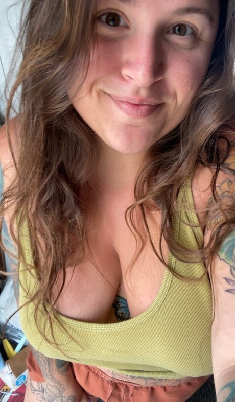 HandfulHeather hd actress image