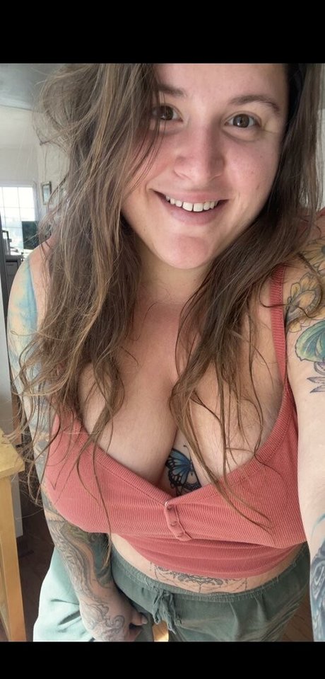 HandfulHeather hd model pic