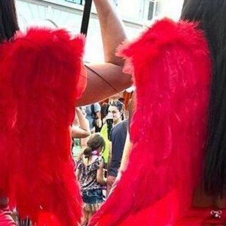 Leticia Lopes top model pics