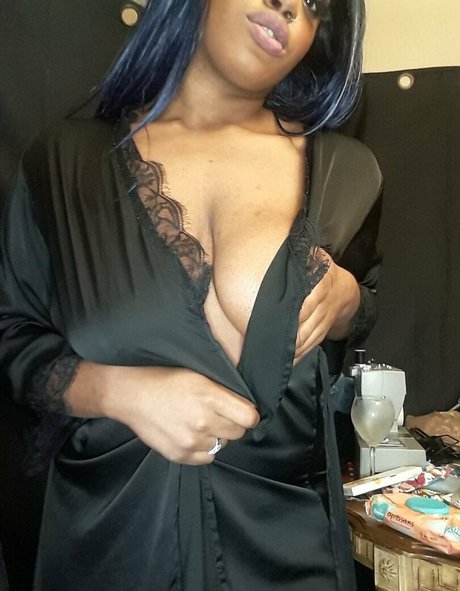 sweeeetcaramella model erotic gallery