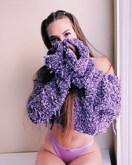 Emma Mathieu star art photos