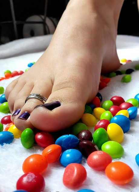 GamertoesKZ naked actress gallery