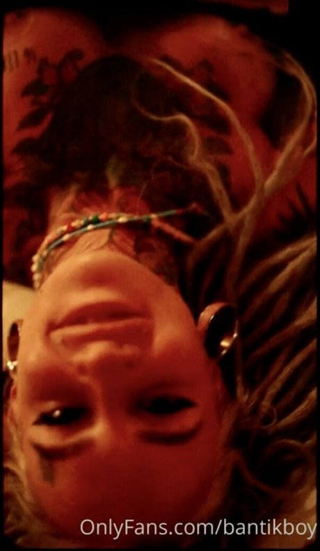 Bantik Boy star sexy picture