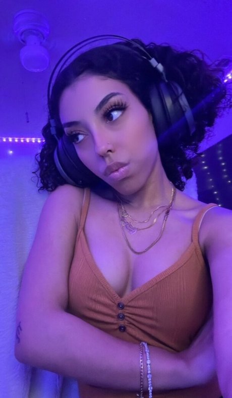 Empress Mirai best model pictures