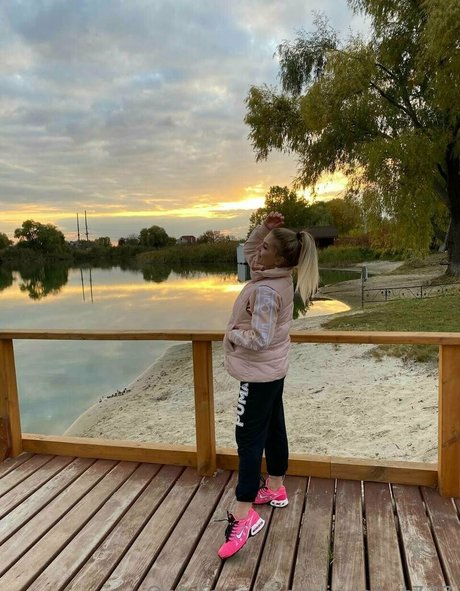 juliawind high quality star picture