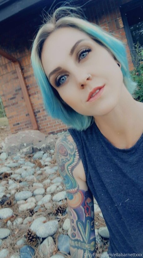 ellabarnettvip beautiful actress pictures