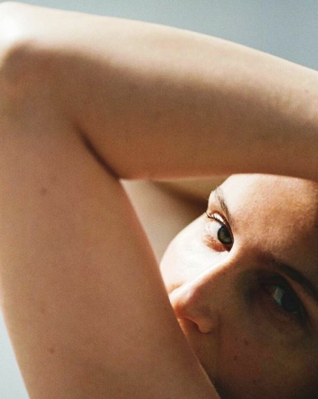 Laetitia Casta sexy pornstar picture