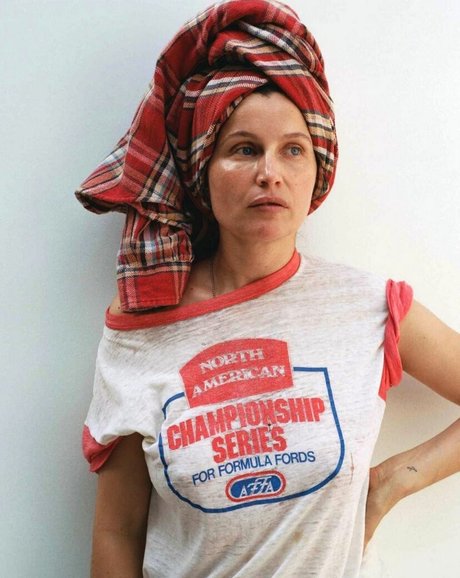 Laetitia Casta free actress pictures