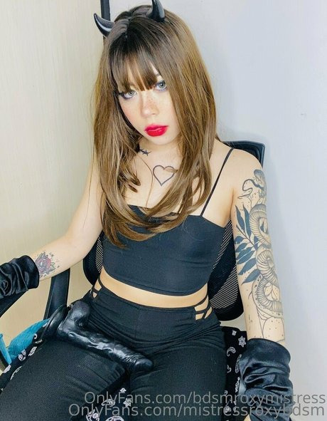mistressroxybdsm pornstar free pictures