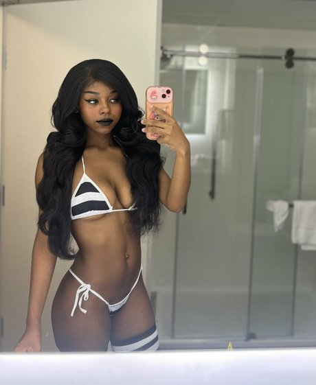 ElectricbumSky pornstar free photo