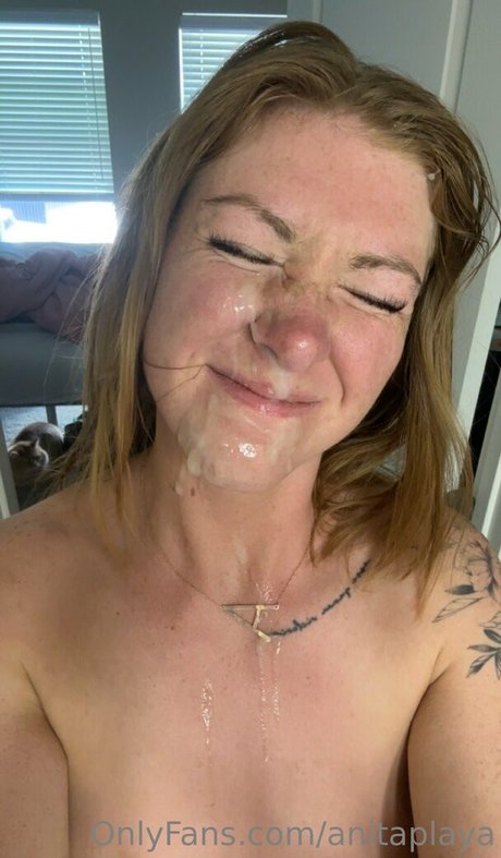 anitaplaya erotic pornstar pictures