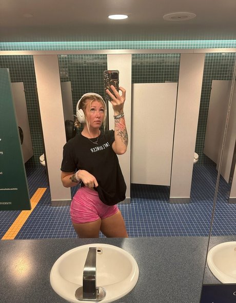 anitaplaya pornstar top photo