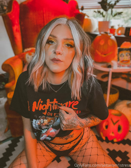 brookes world perfect model photos