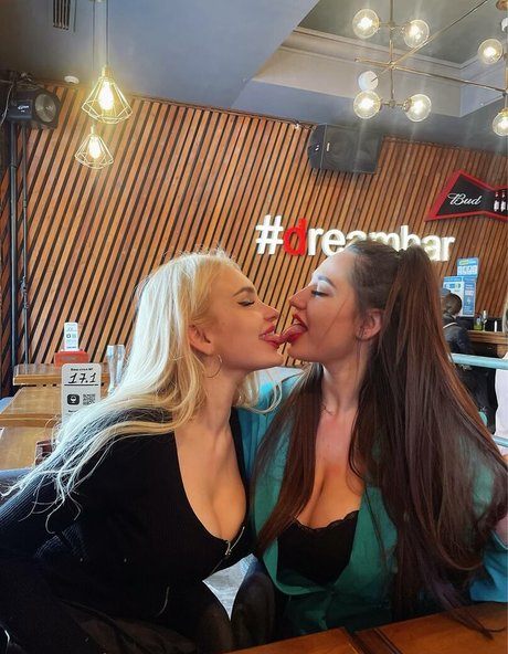 hairy teen pussy onlyfans sexy pics