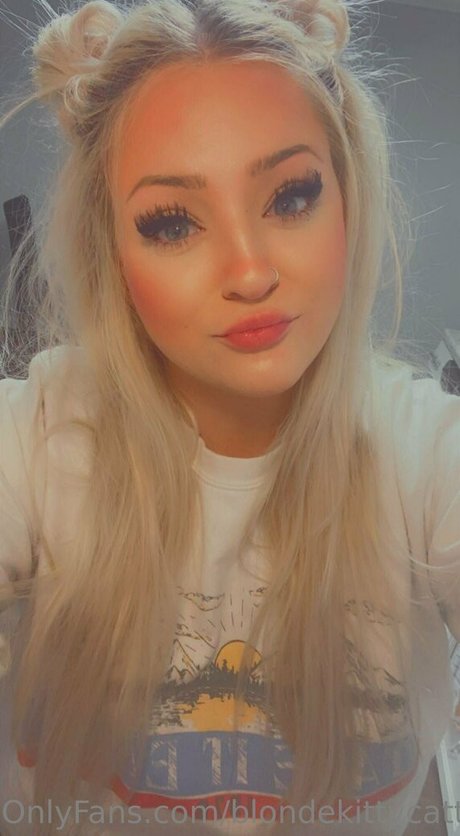 blondekittycattt star hot pic