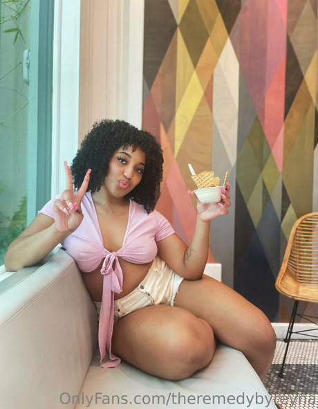 theremedybyreyna model sex img