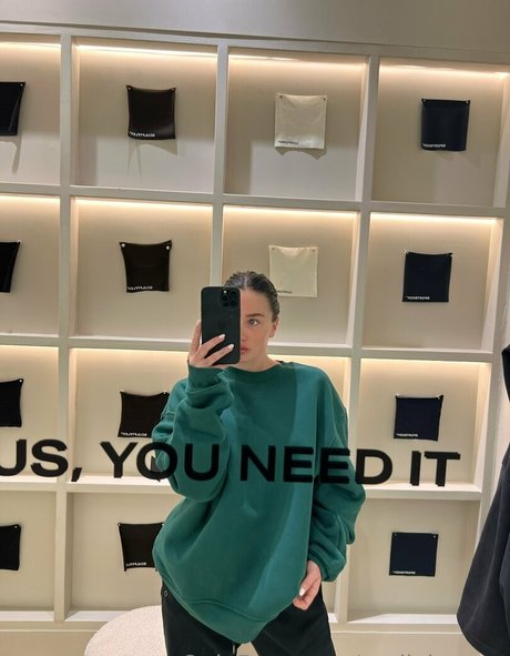 emilykernsx star perfect photos