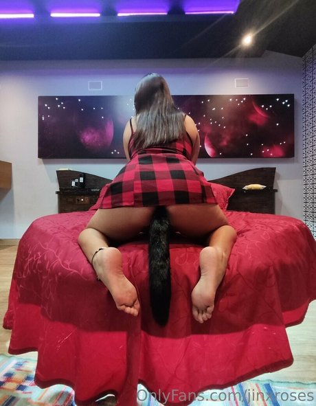 jinxroses model erotic pictures