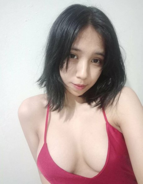 Refeen pornstar sexy image