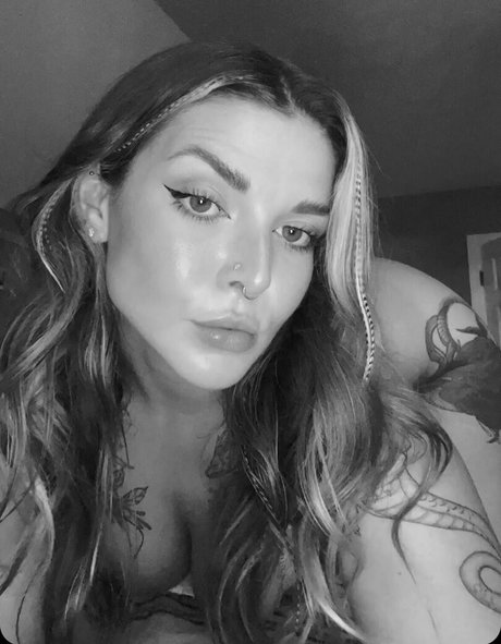 April Makenna star adult photo