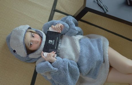 Le Josette pretty model gallery