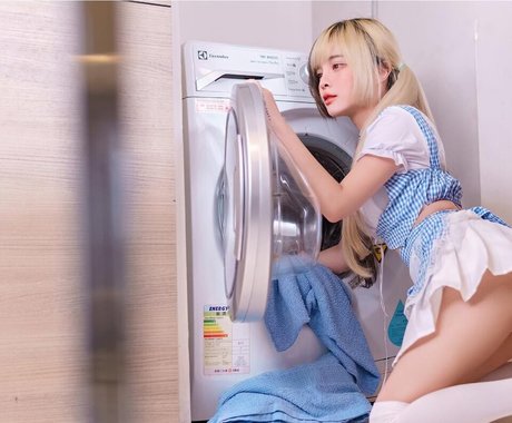 Le Josette model sexy pictures