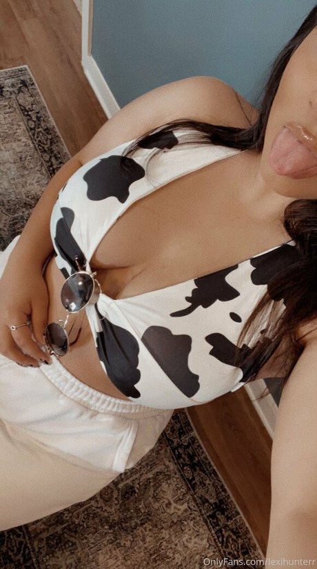 lexihunterr naked model pic