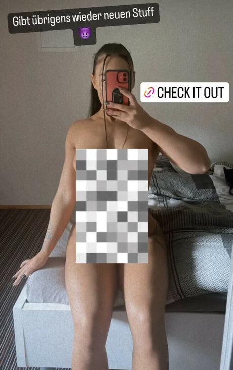 kimassthetics star nude photos