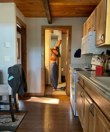 Sunny Brooke xxx star image