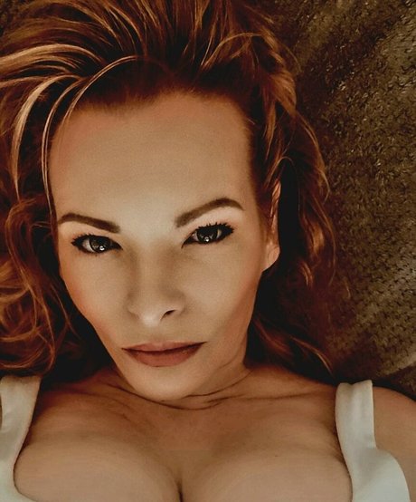 Goddess Kathena naked star pics