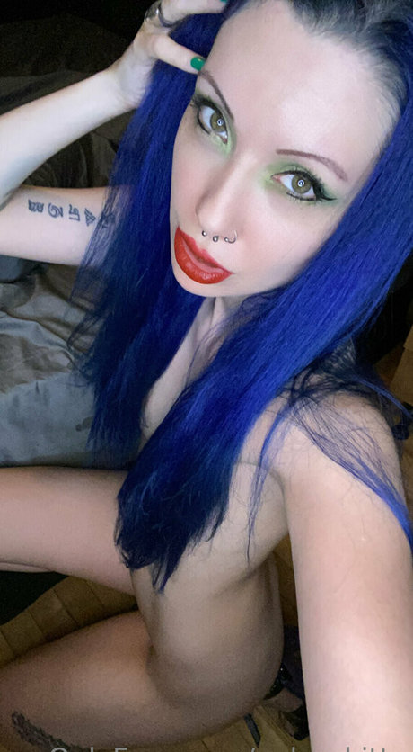 vulgarkitty naked model pics