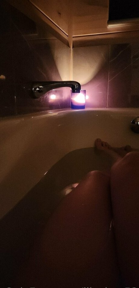 illusion 53 pornstar top image