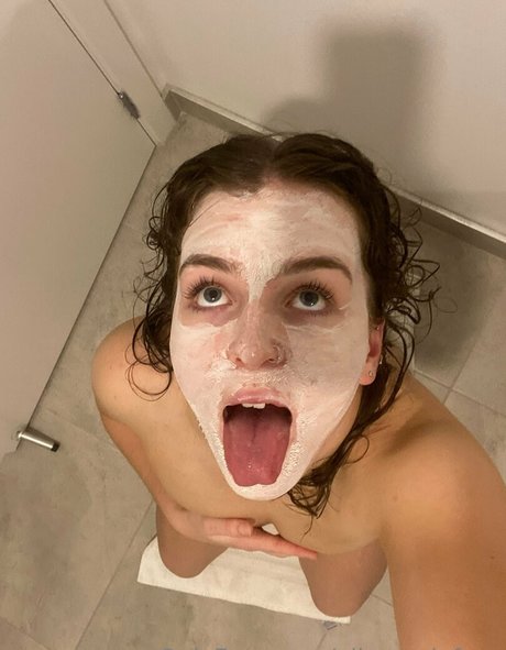 olive onlyfans free pornstar image