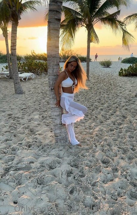 lunalust official top actress photo