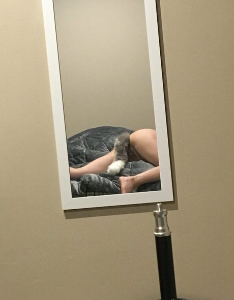 bellyjellyfh pretty pornstar photos