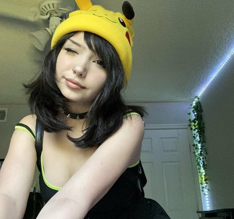 yourluvrgrl porn star pic