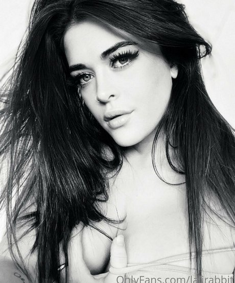 Lalirabbit hot actress img