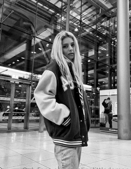 evelinalittledemon art pornstar pics