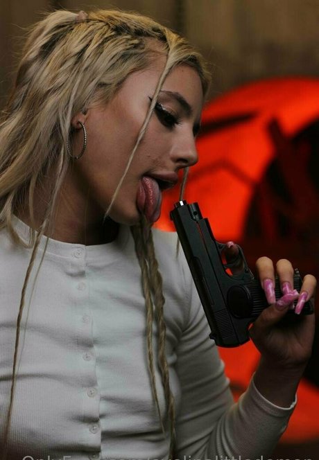 evelinalittledemon adult actress img