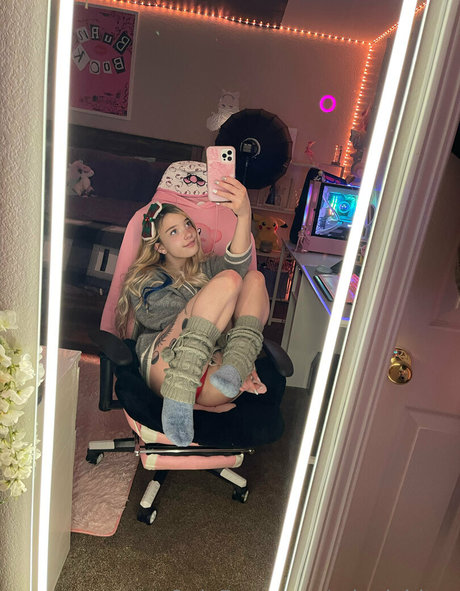 asian lesbians onlyfans best images