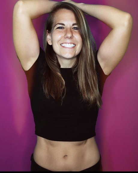 Ali Spagnola nude model pictures