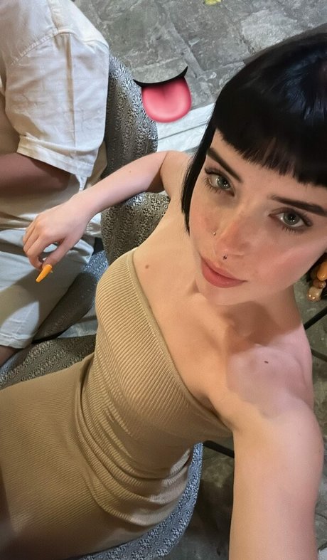 Chloe Hodgson star porn img